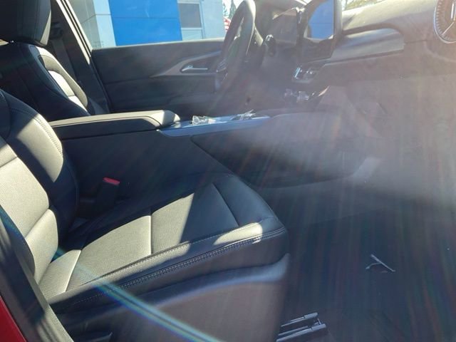 New 2026 Chevrolet Equinox EV LT AWD/4WD image 17