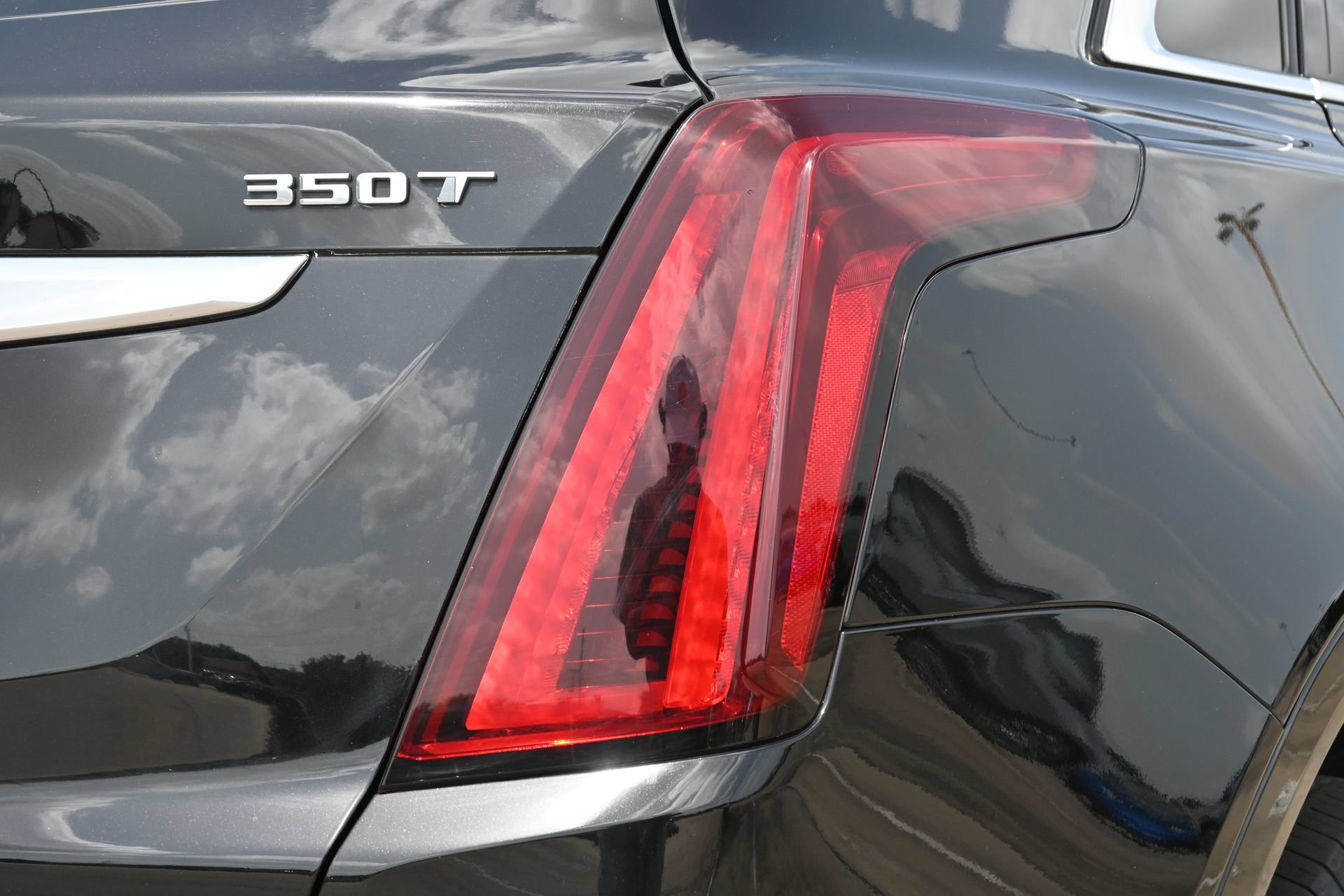 Certified 2025 Cadillac XT5 Luxury FWD image 23