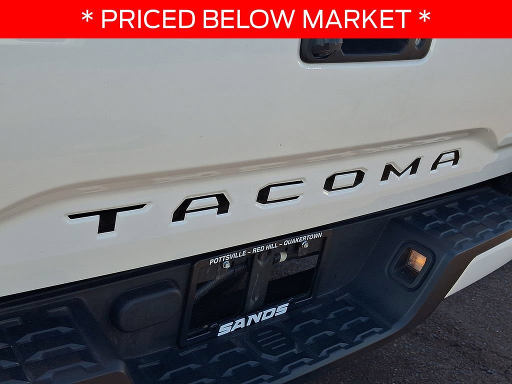 Used 2022 Toyota Tacoma SR w/ SR Convenience Package RWD image 29