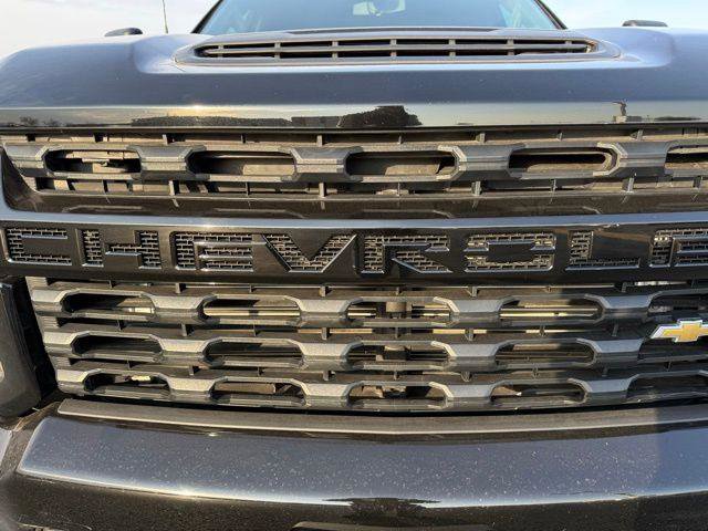 Used 2022 Chevrolet Silverado 2500 Custom w/ Gooseneck/5TH Wheel Package AWD/4WD image 4
