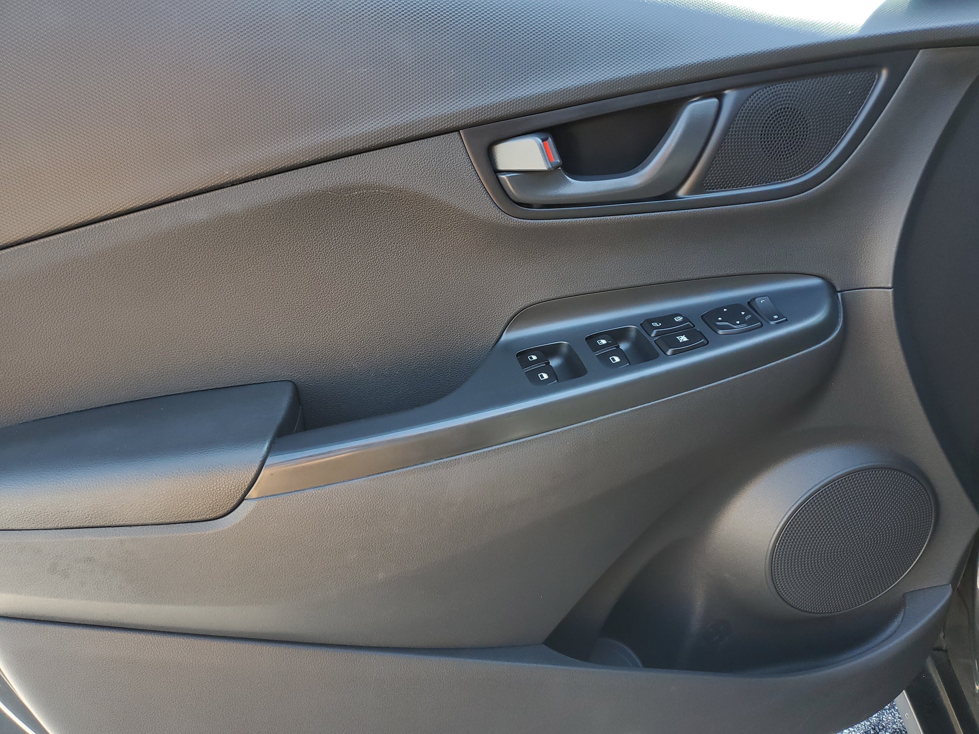 Used 2022 Hyundai Kona SEL FWD image 16