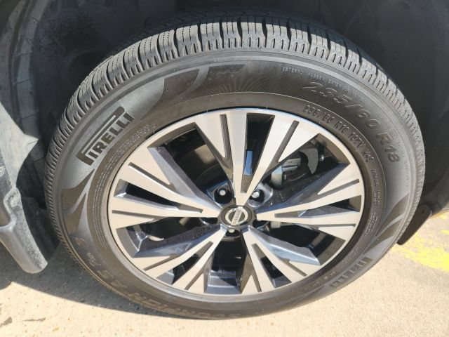 Used 2021 Nissan Rogue SV FWD image 11