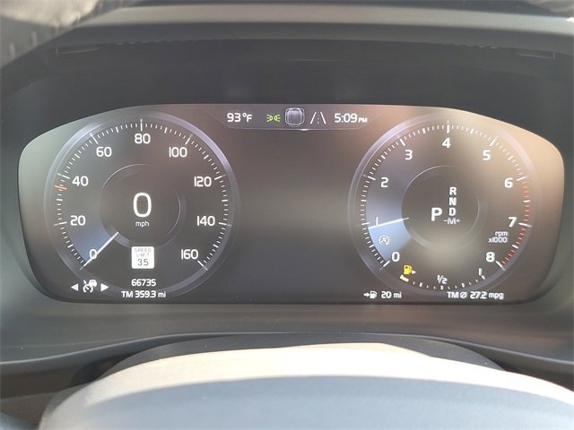 Used 2019 Volvo XC40 T5 Momentum image 23