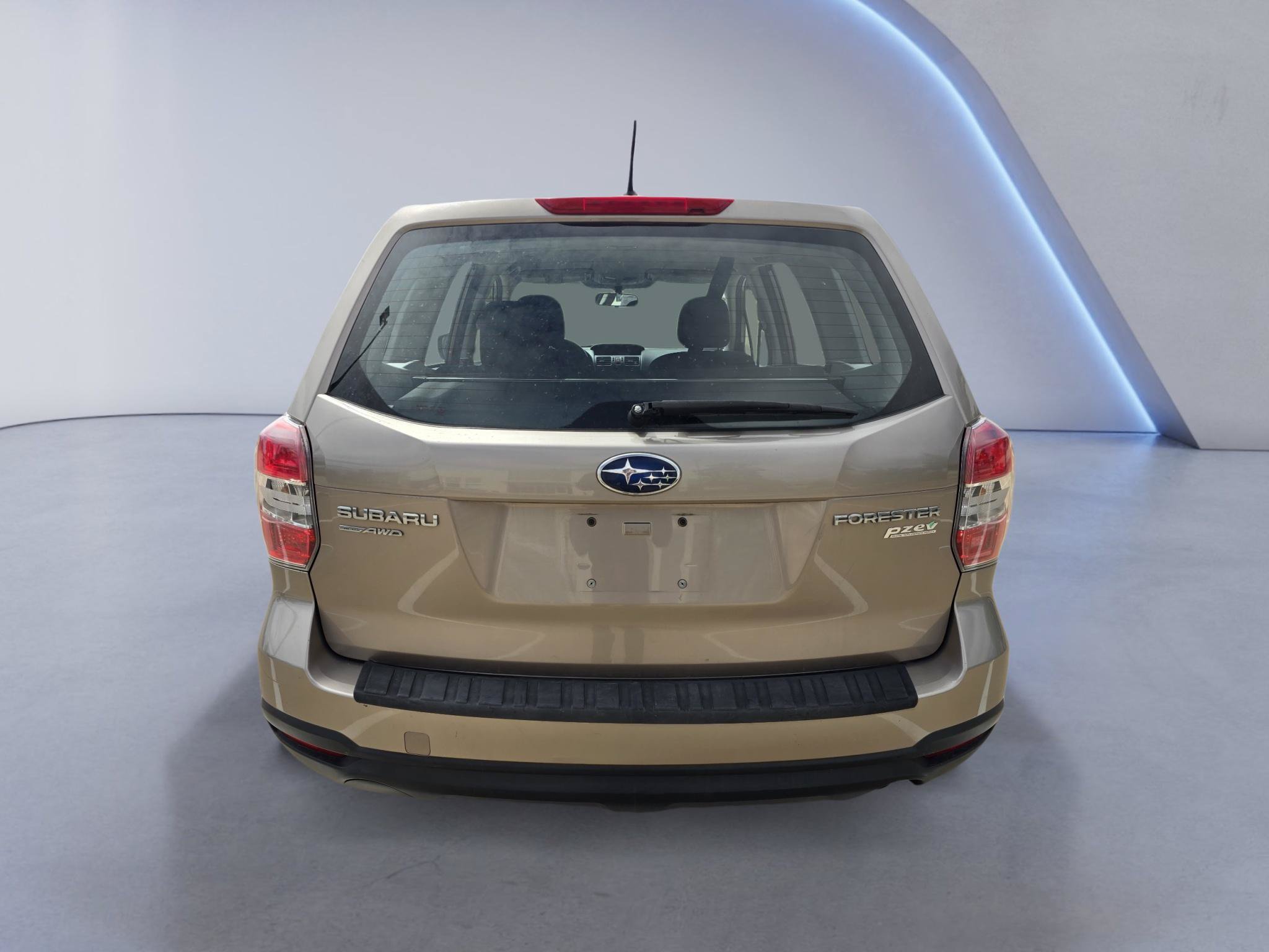 Used 2014 Subaru Forester 2.5i AWD/4WD image 5