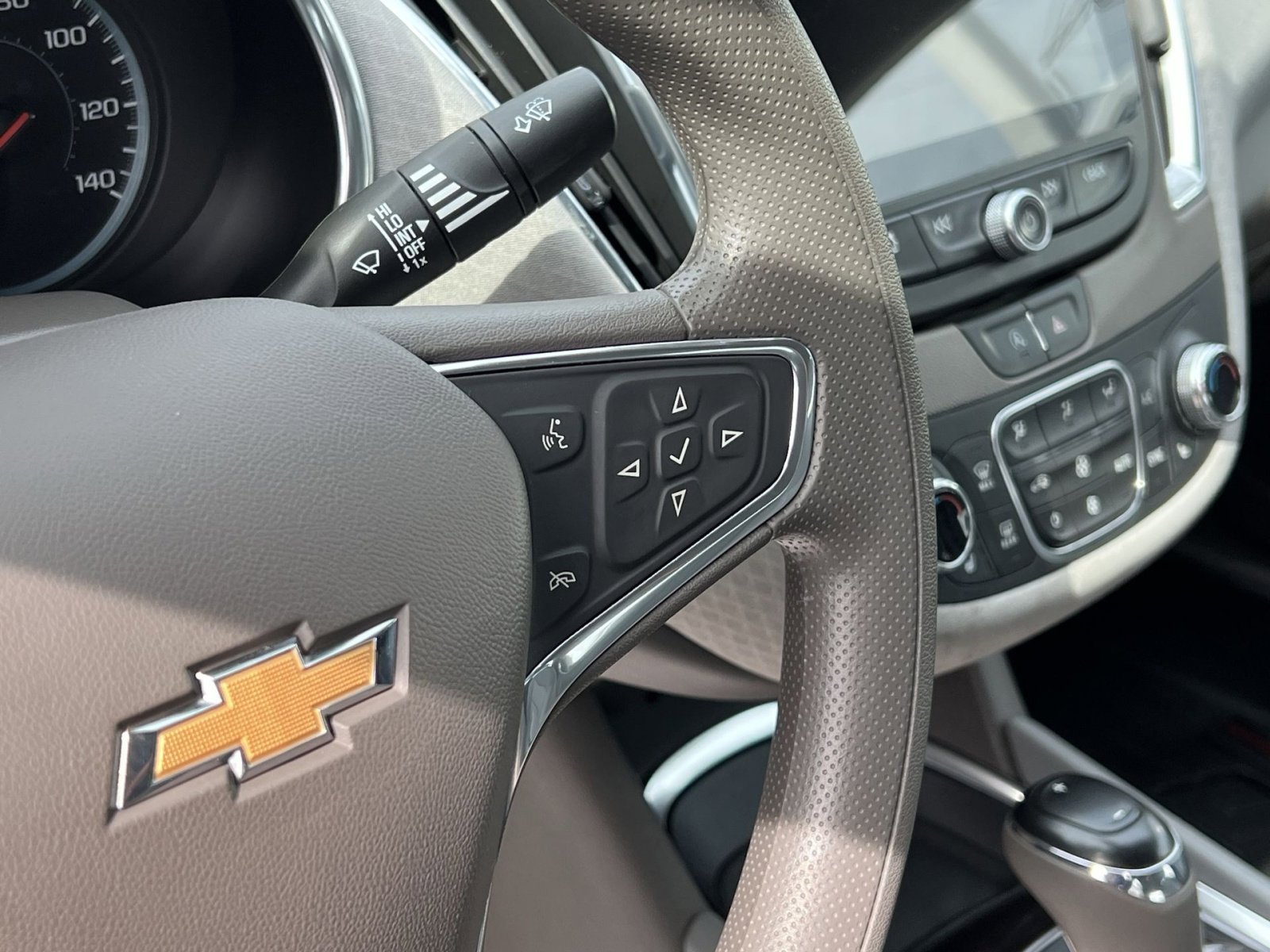 Used 2020 Chevrolet Malibu LT image 29