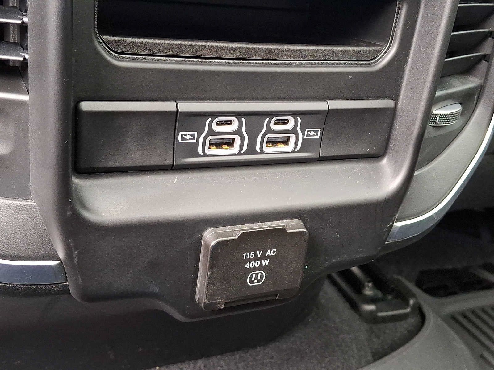 Used 2025 RAM 1500 Big Horn AWD/4WD image 11