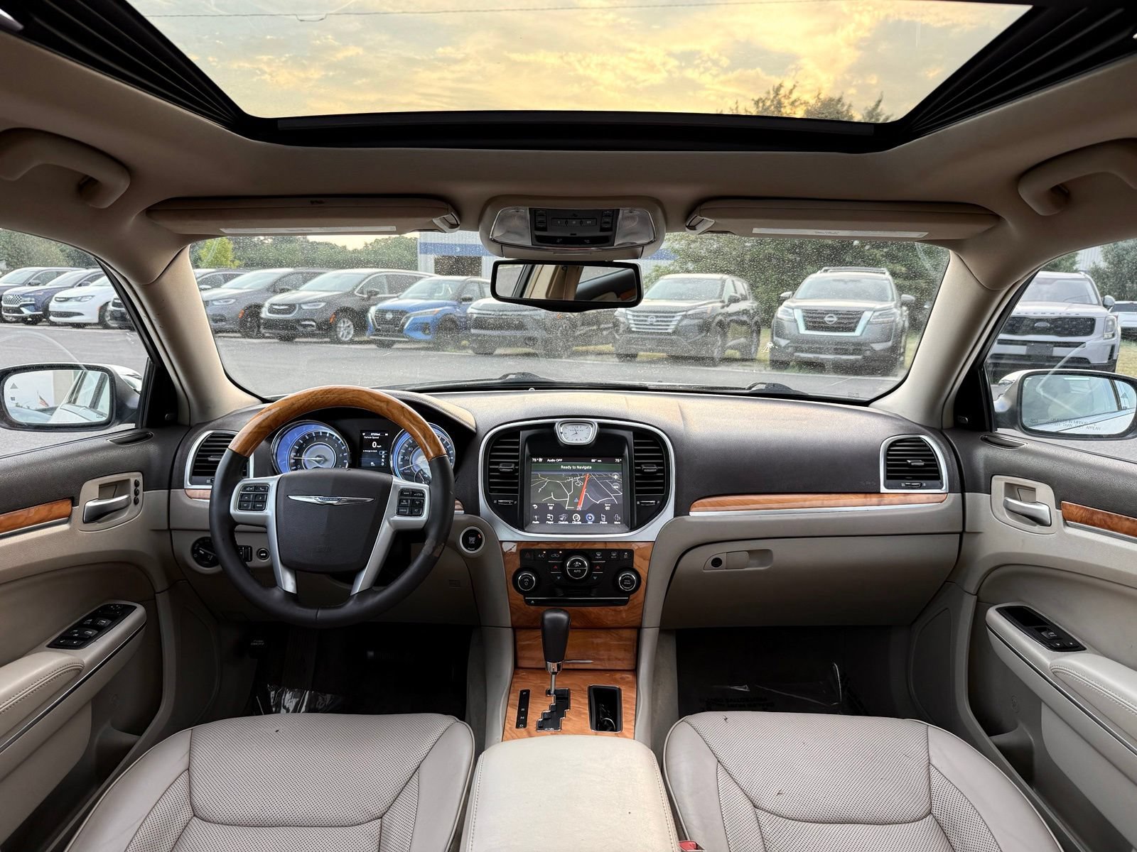 Used 2014 Chrysler 300 C RWD image 32