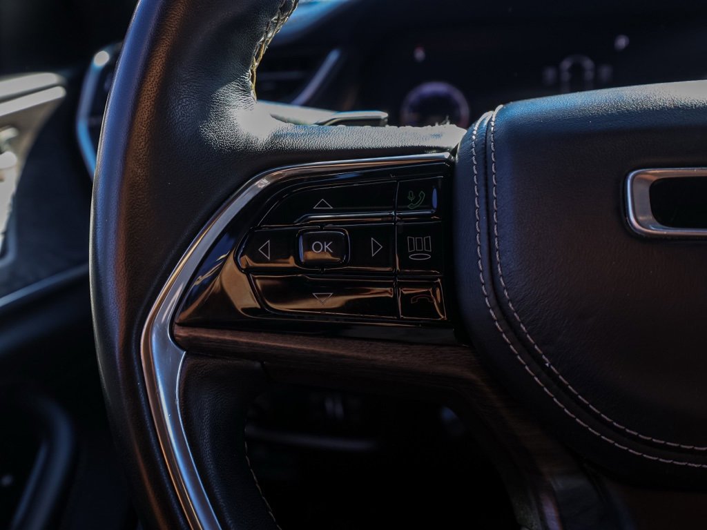 Used 2022 Jeep Grand Cherokee Overland w/ Luxury Tech Group IV image 26