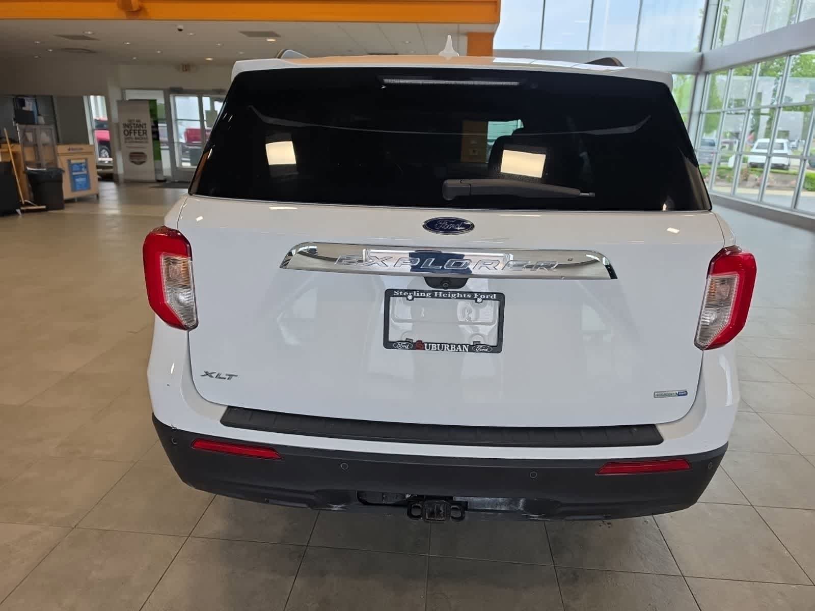 Used 2020 Ford Explorer XLT w/ Comfort Package AWD/4WD image 9