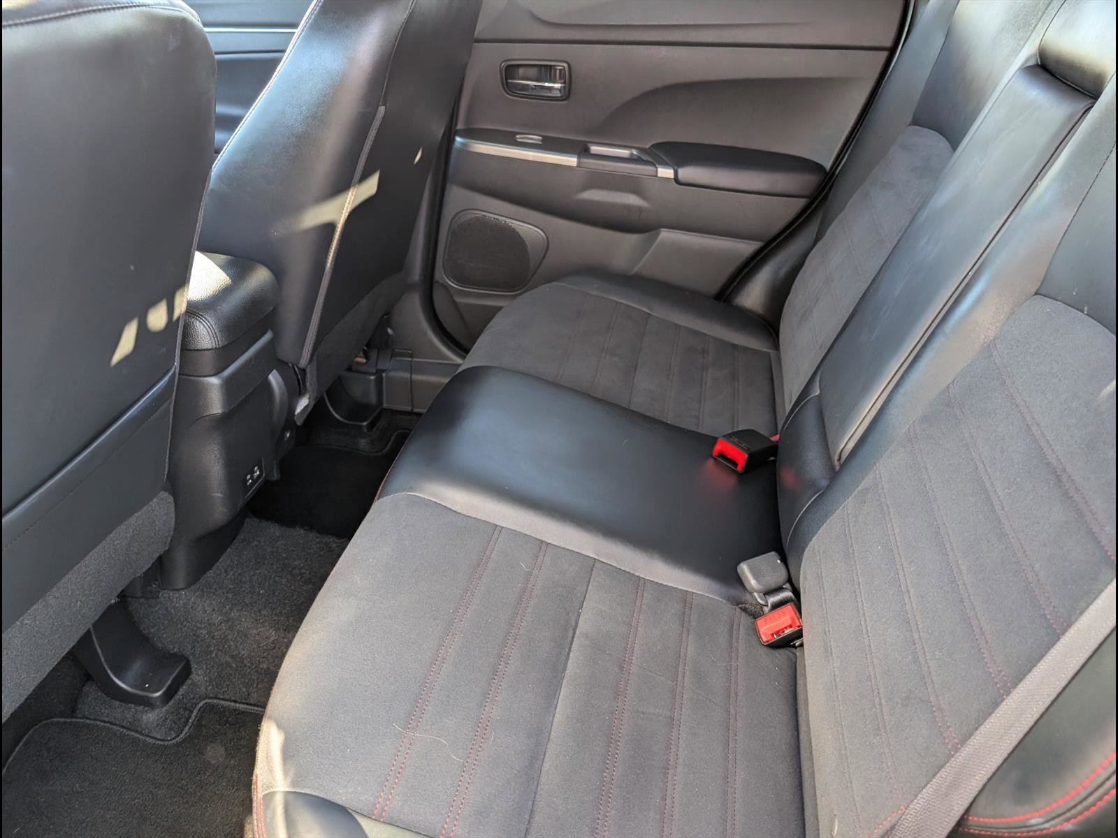 Used 2024 Mitsubishi Outlander Sport SE image 13