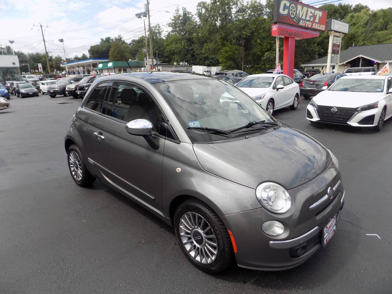 Used 2012 FIAT 500 Lounge FWD image 1