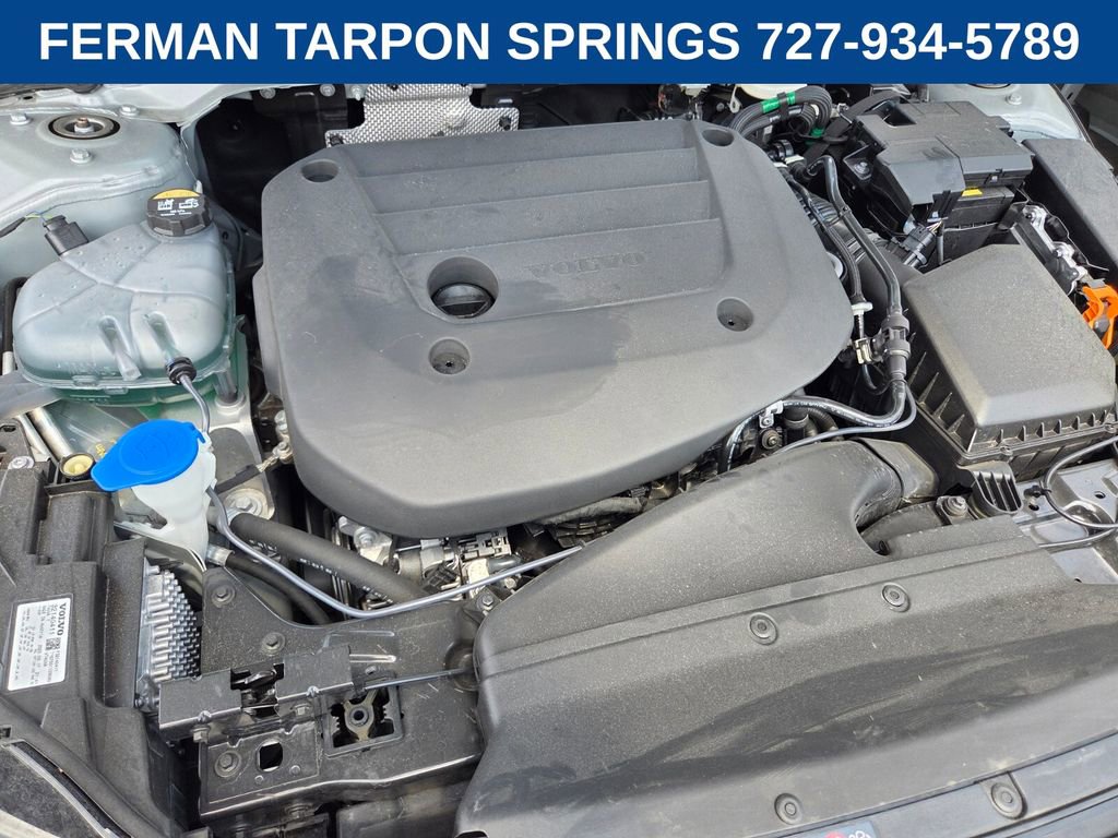 Certified 2026 Volvo XC40 B5 Plus AWD/4WD image 20