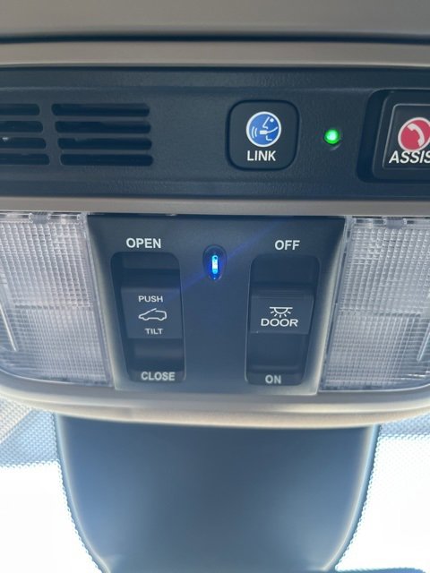 Used 2023 Honda Odyssey Elite image 26