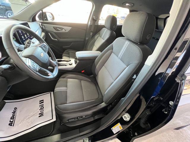 Used 2025 Chevrolet Blazer LT AWD/4WD image 14