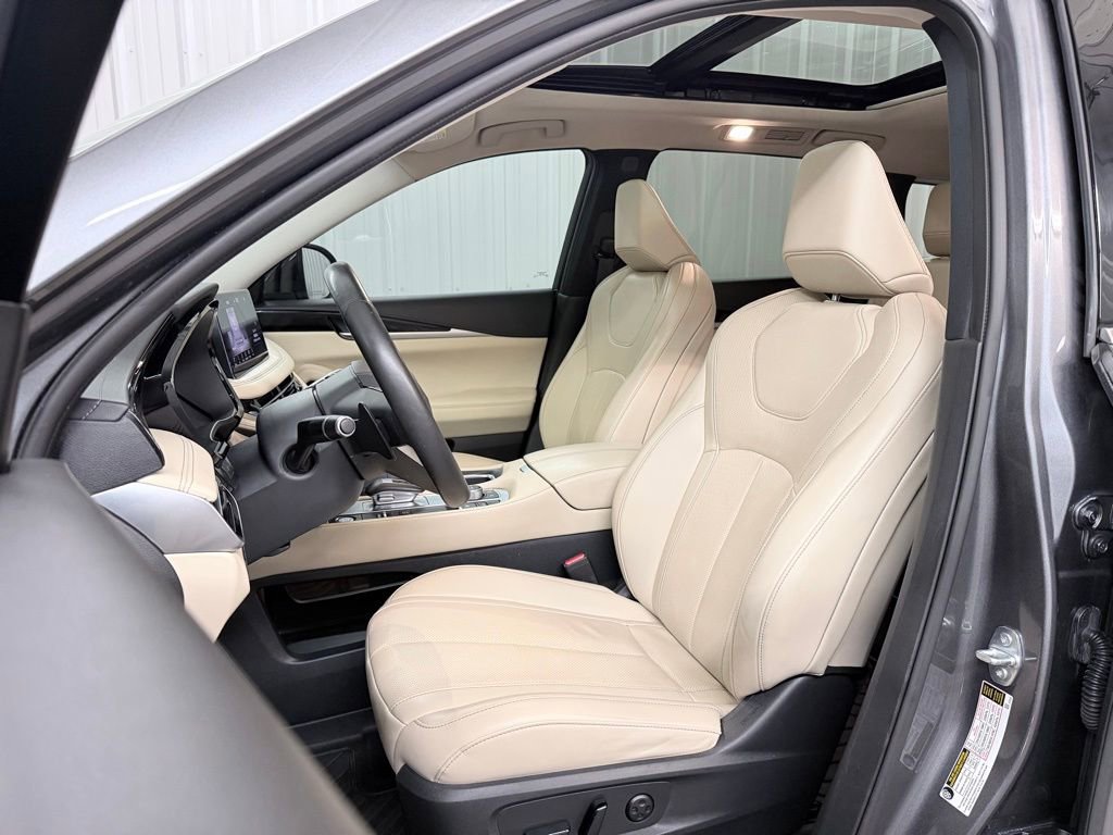 Certified 2024 INFINITI QX60 Pure image 13