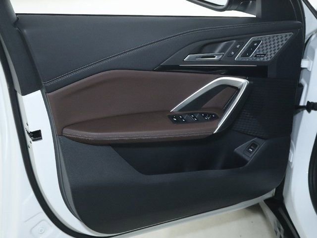 Certified 2025 BMW X2 xDrive28i w/ Premium Package image 16