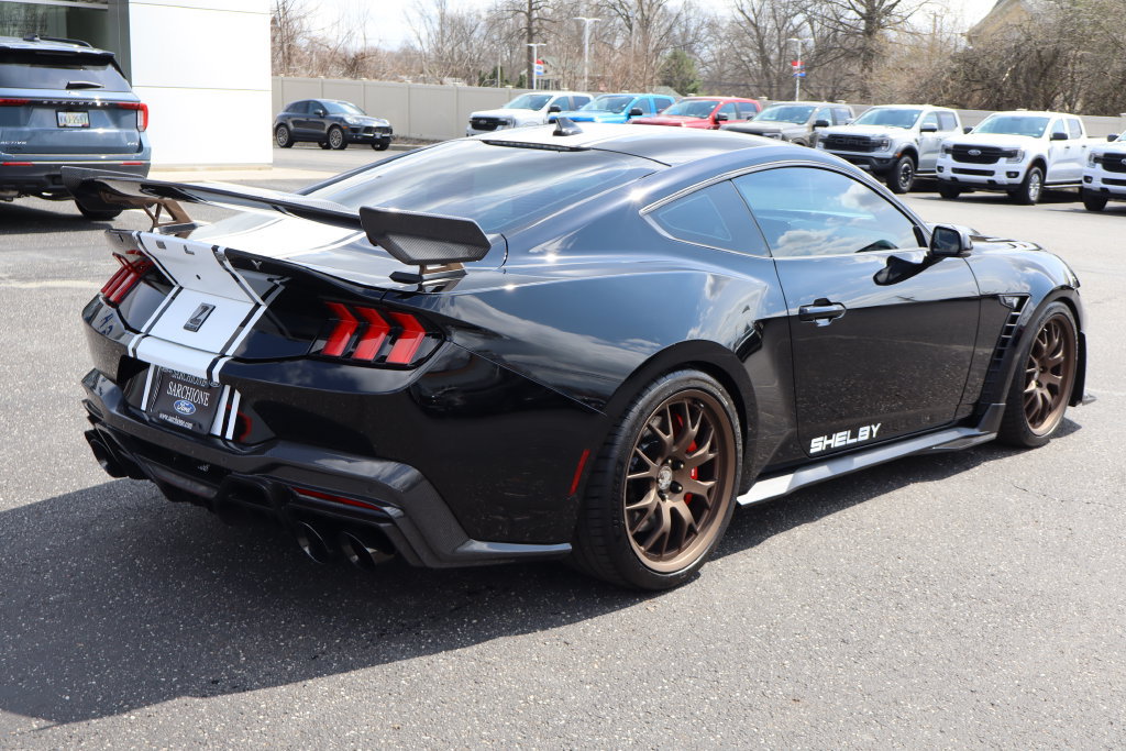 Used 2024 Ford Mustang GT Premium w/ GT Performance Package RWD image 3