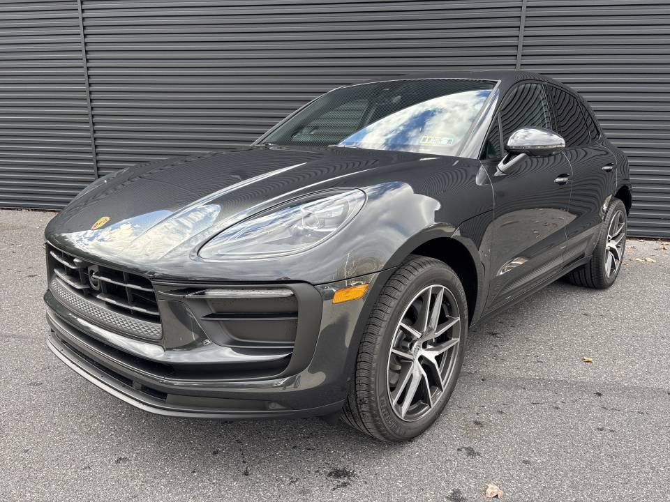 New 2026 Porsche Macan AWD/4WD video 1