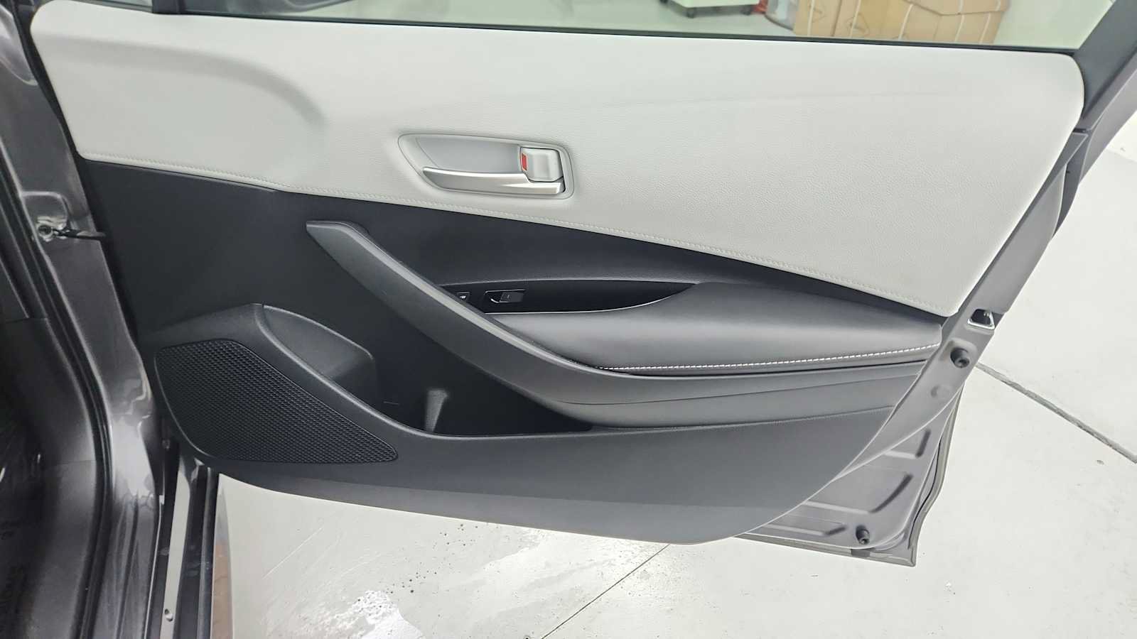 Used 2024 Toyota Corolla SE FWD image 30