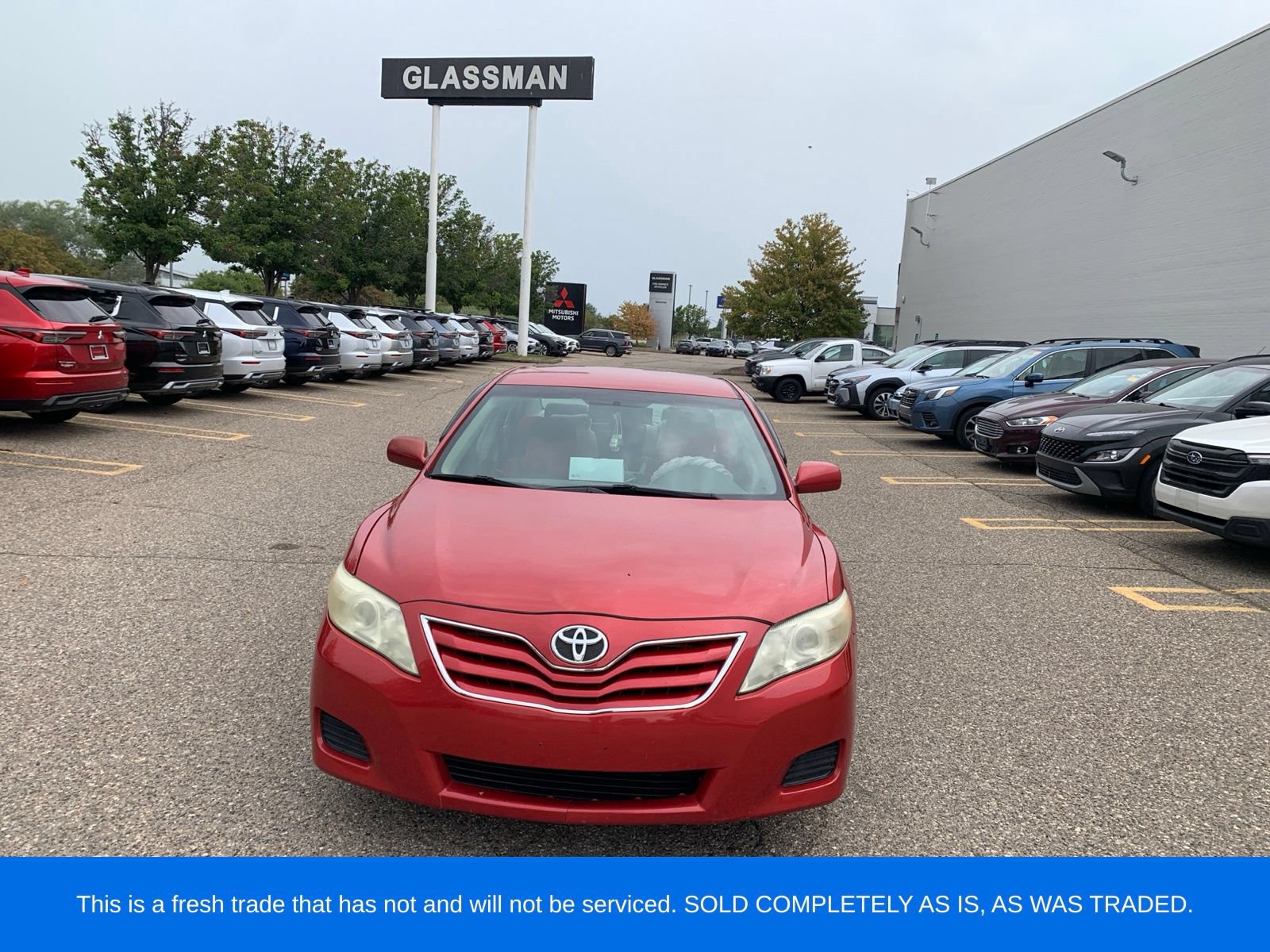 Used 2011 Toyota Camry LE FWD image 2