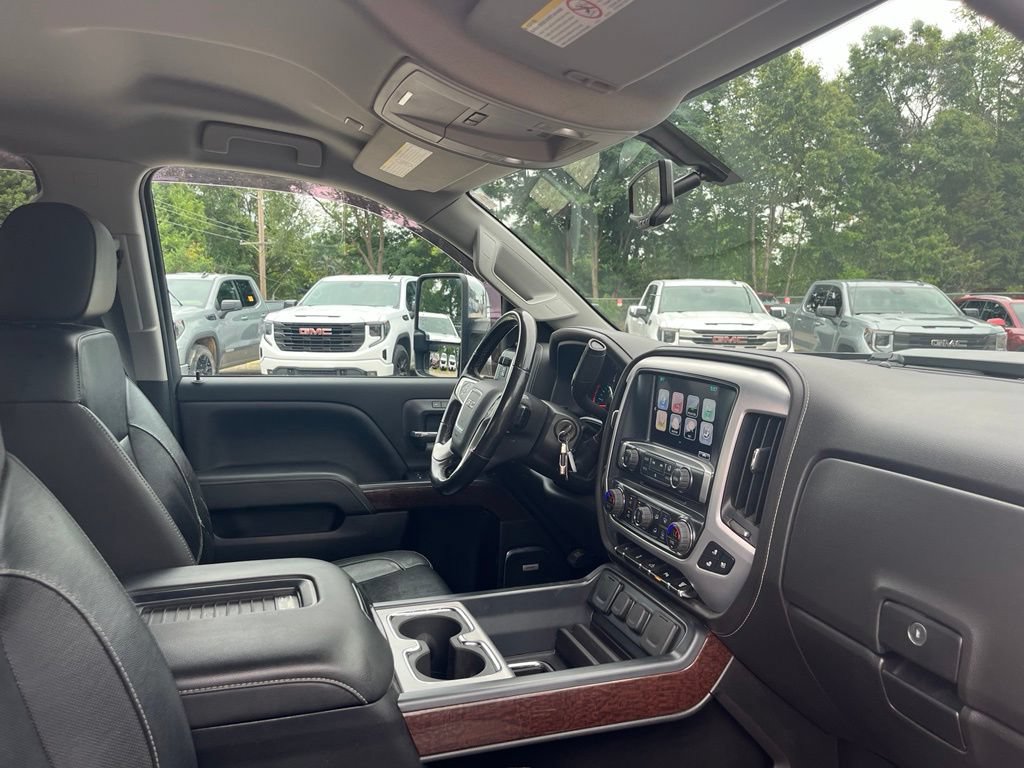 Used 2018 GMC Sierra 2500 SLT w/ Duramax Plus Package AWD/4WD image 33