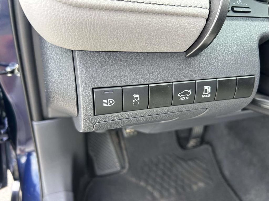 Used 2021 Toyota Camry SE FWD image 20