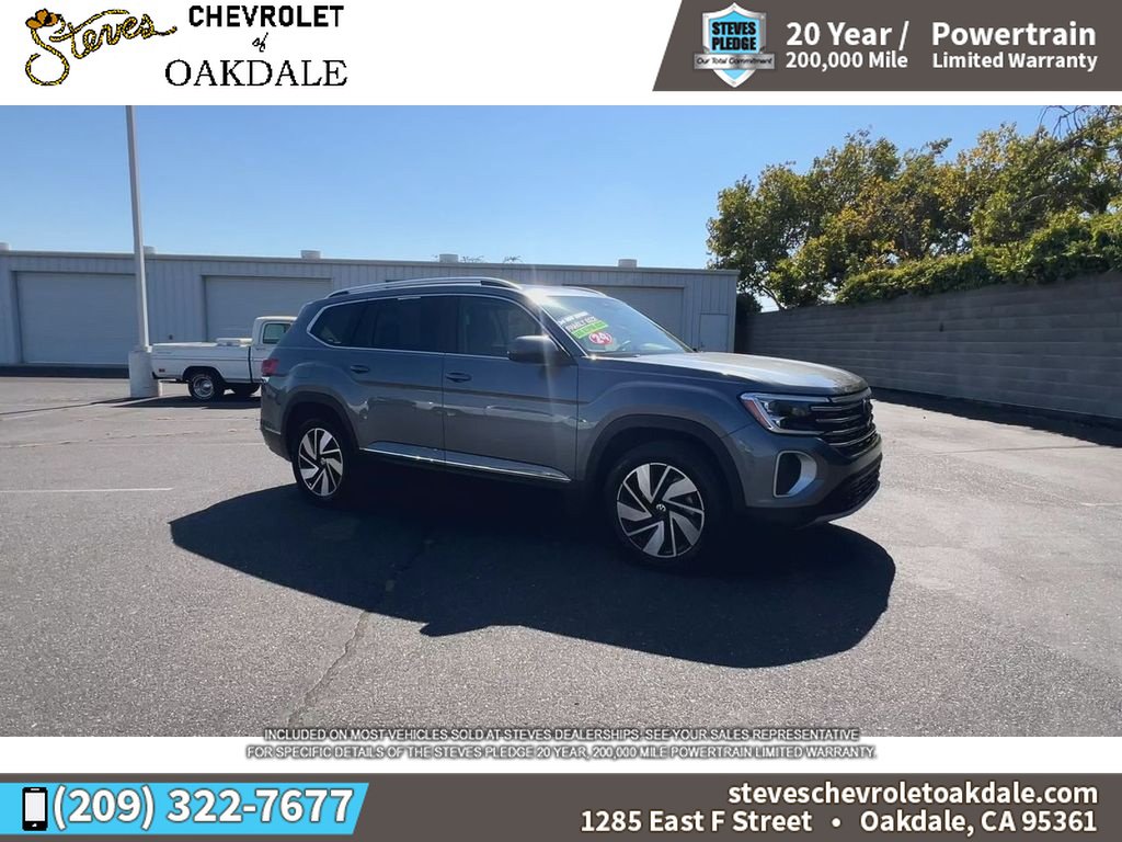 Used 2024 Volkswagen Atlas SEL AWD/4WD image 2
