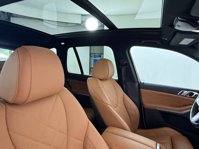 Used 2023 BMW X5 xDrive40i w/ M Sport Package AWD/4WD image 42