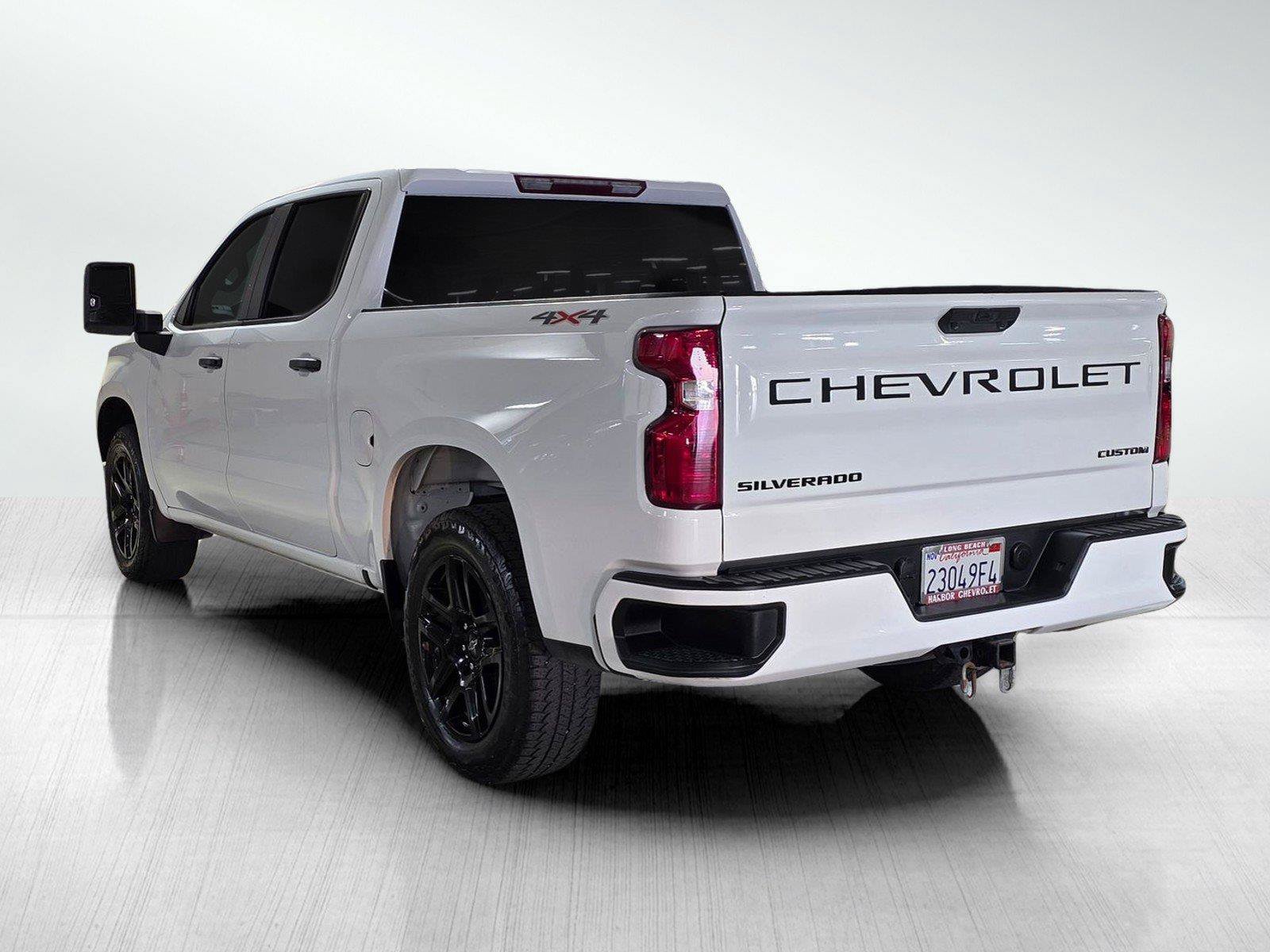 Used 2023 Chevrolet Silverado 1500 Custom w/ LPO, Dark Essentials Package AWD/4WD image 5
