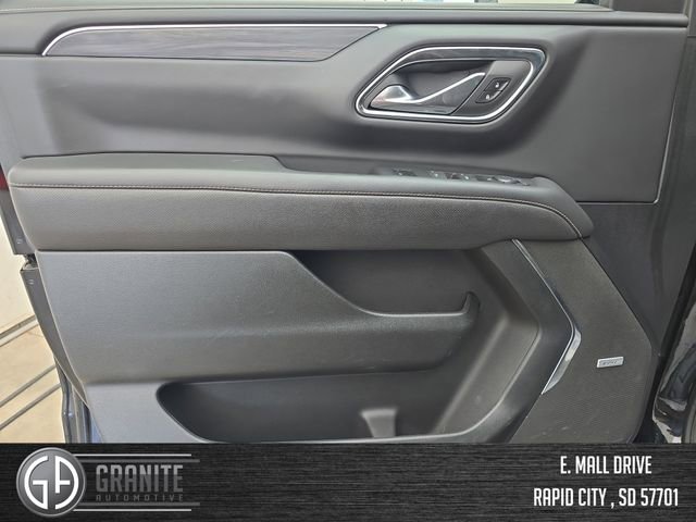 Used 2024 GMC Yukon SLT AWD/4WD image 11