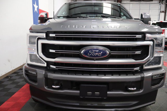 Used 2022 Ford F250 Platinum w/ FX4 Off-Road Package AWD/4WD image 4
