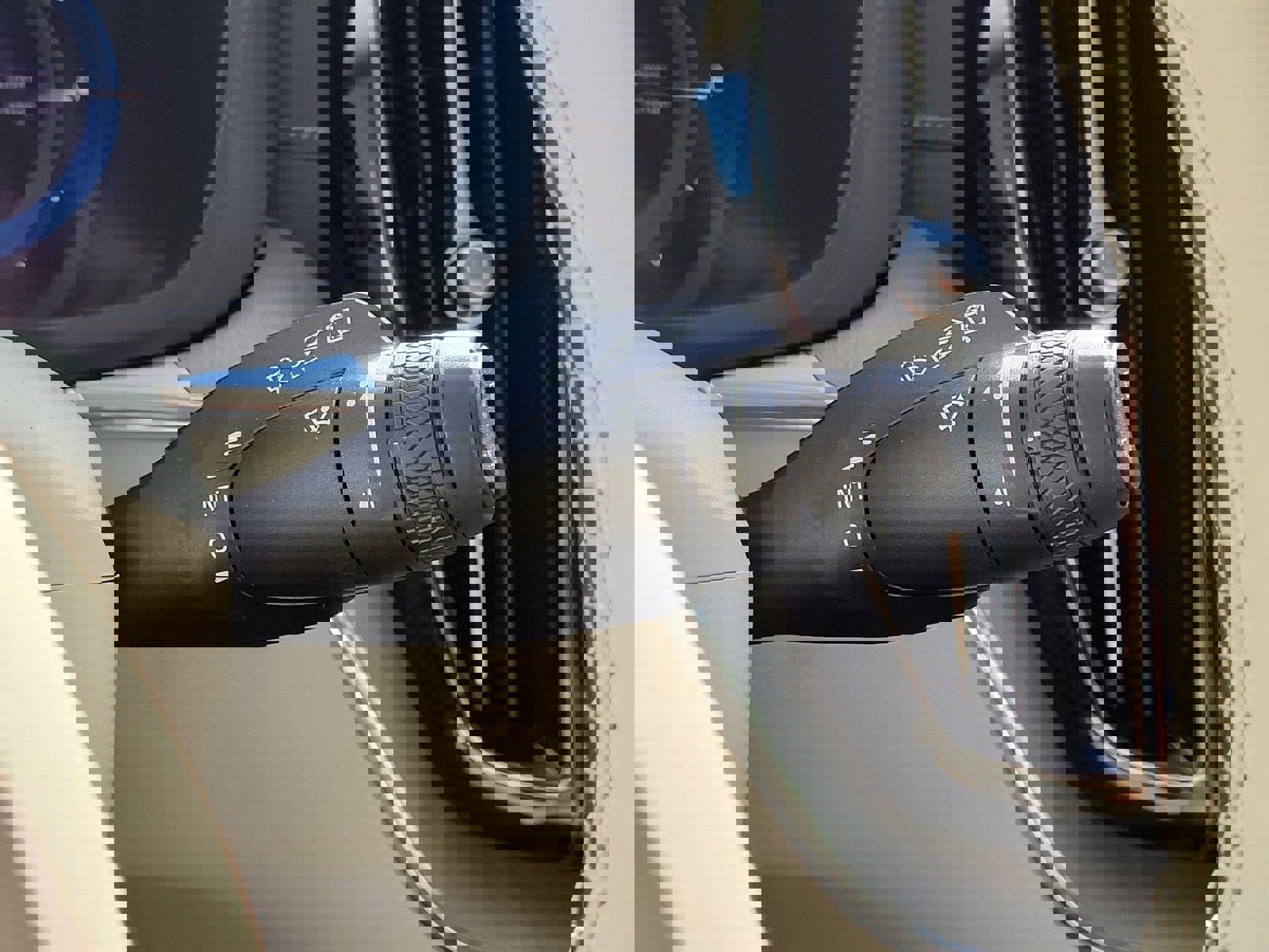 Certified 2024 Volvo XC60 T8 Ultimate w/ Protection Package Premier image 21