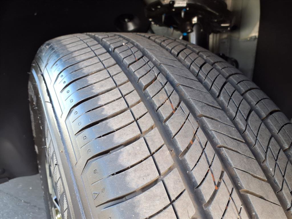 Used 2025 Hyundai Santa Cruz SE image 32