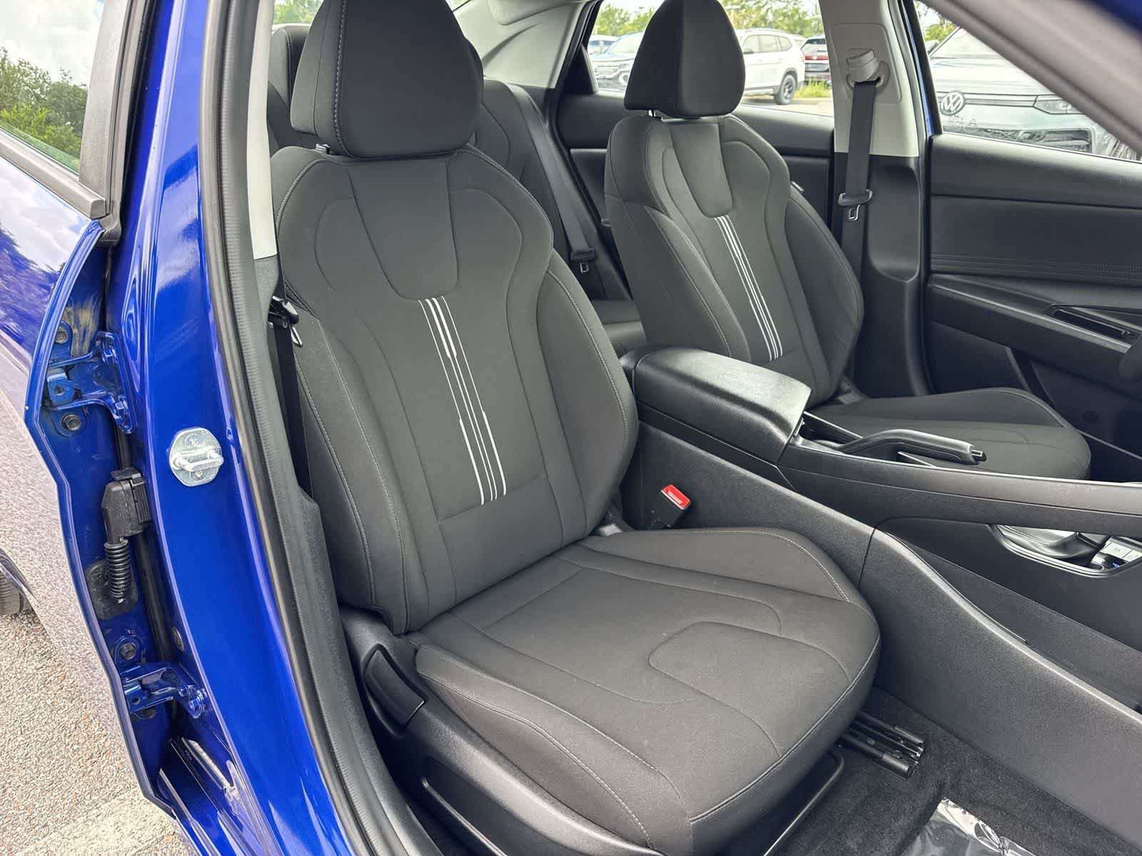 Used 2023 Hyundai Elantra SEL FWD image 27