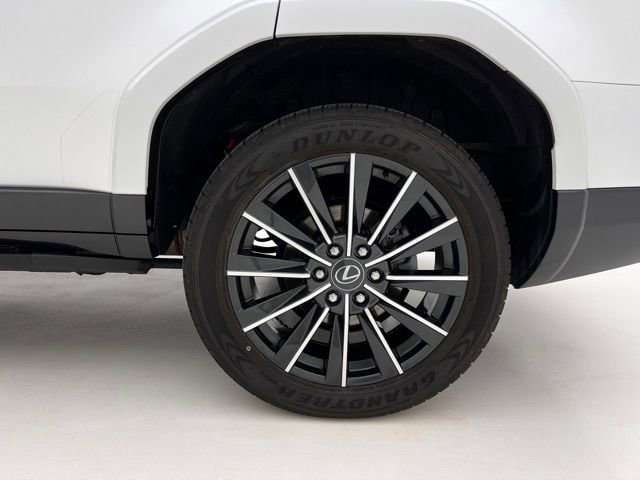 Used 2024 Lexus GX 550 w/ Cold Area Package AWD/4WD image 31