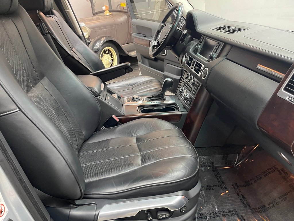 Used 2008 Land Rover Range Rover HSE image 18