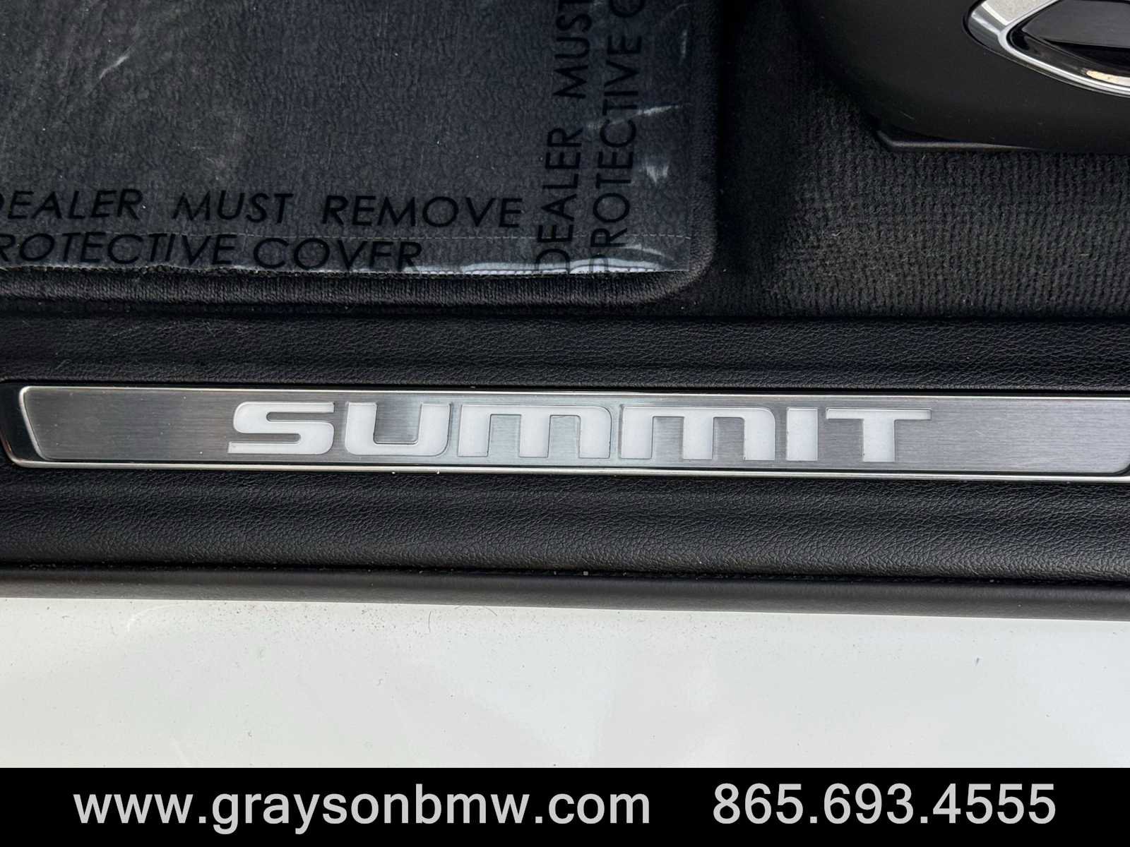 Used 2022 Jeep Grand Cherokee Summit w/ Luxury Tech Group V image 12