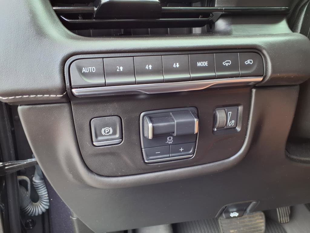 Used 2024 Cadillac Escalade Sport Platinum w/ Heavy-Duty Trailer Package image 20