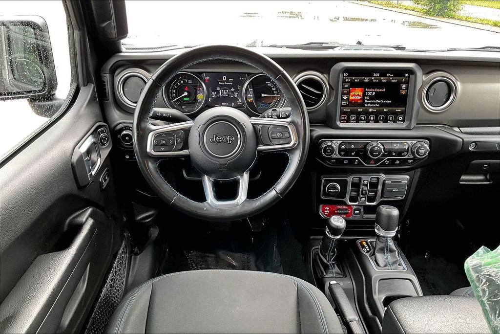 Used 2022 Jeep Wrangler Unlimited Rubicon 4xe w/ Cold Weather Group AWD/4WD image 5