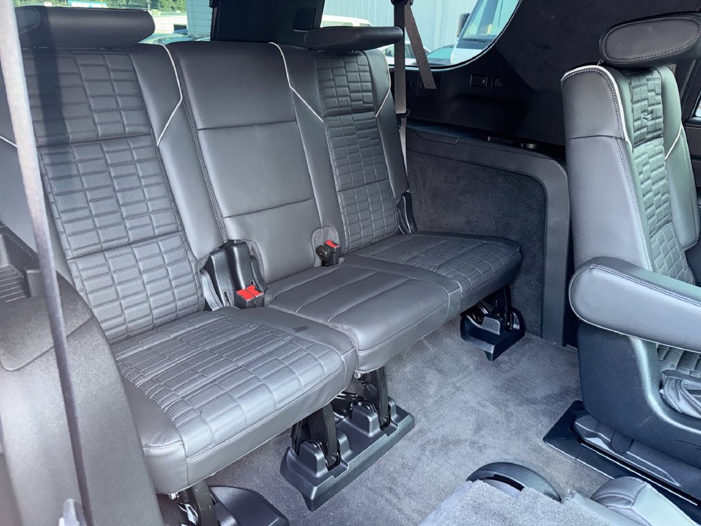 Used 2025 Cadillac Escalade ESV Sport Platinum AWD/4WD image 30