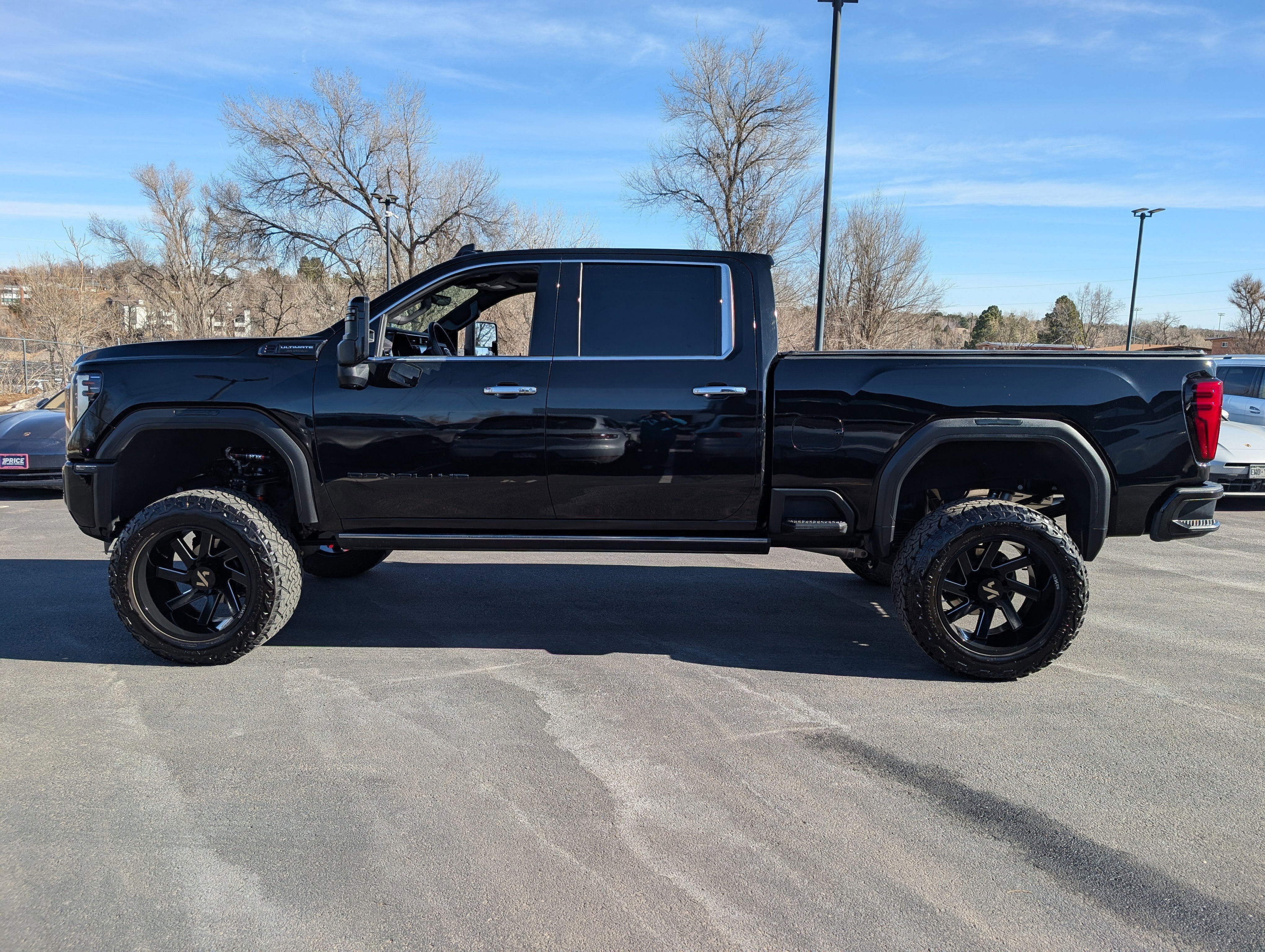 Used 2024 GMC Sierra 2500 Denali Ultimate w/ Max Trailering Package image 2