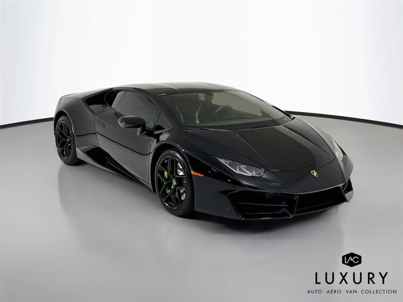 Used 2017 Lamborghini Huracan LP 580-2 RWD image 2
