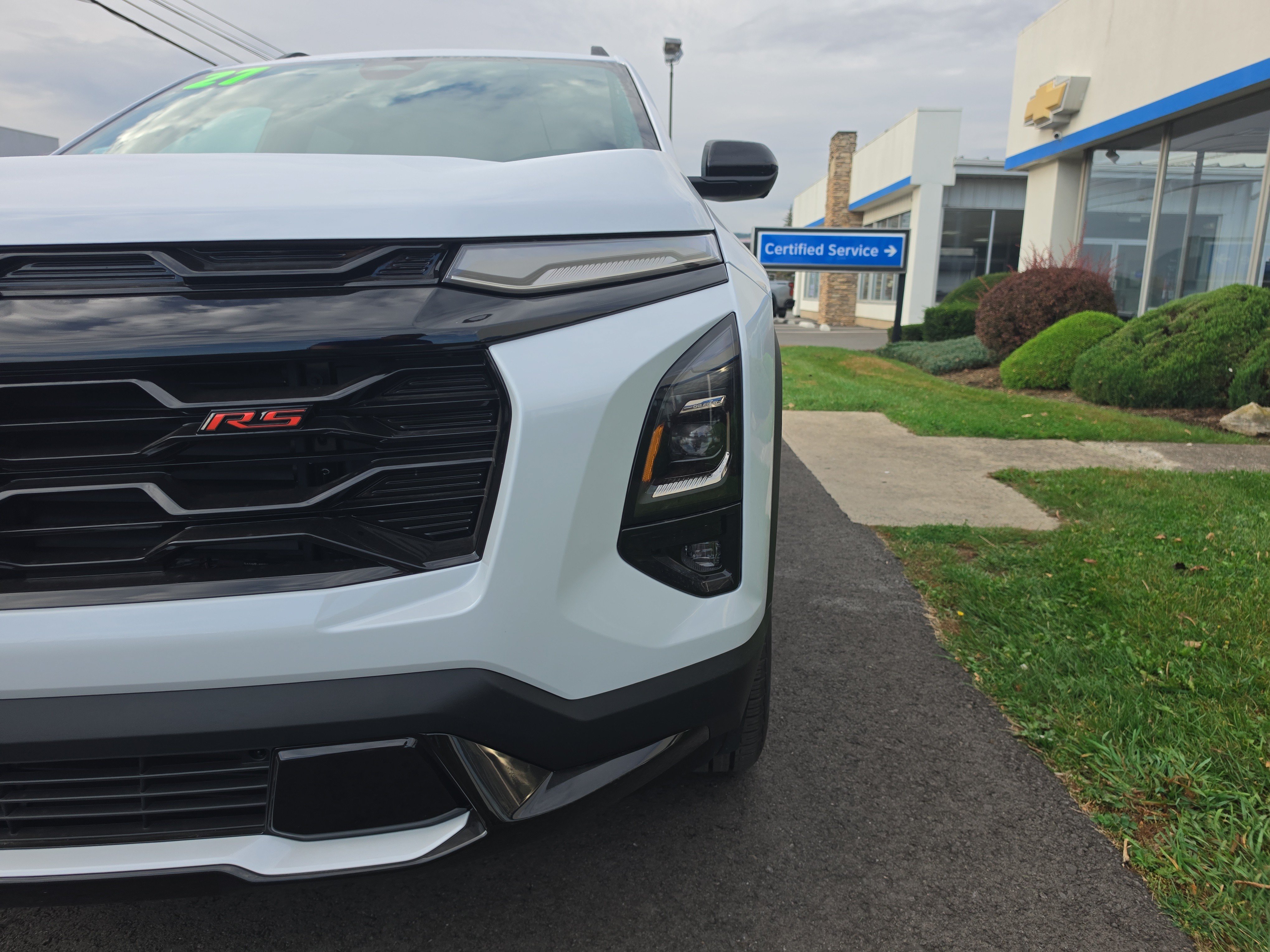 New 2027 Chevrolet Equinox RS w/ Safety and Technology Package AWD/4WD image 10