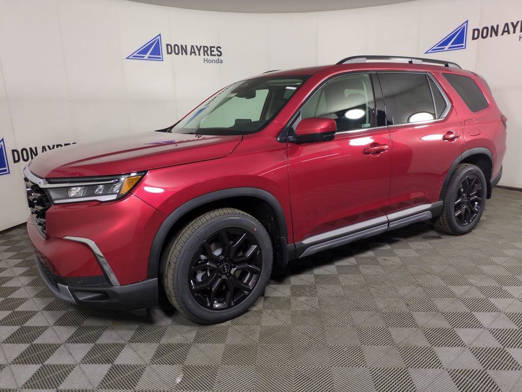 New 2025 Honda Pilot Touring image 1