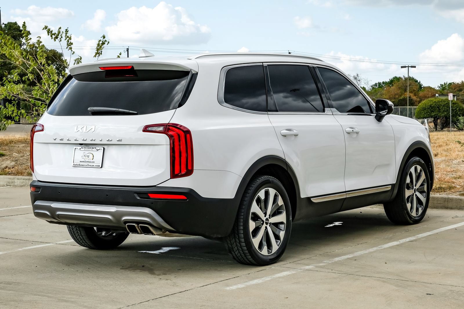 Used 2022 Kia Telluride EX w/ EX Premium Package FWD image 8