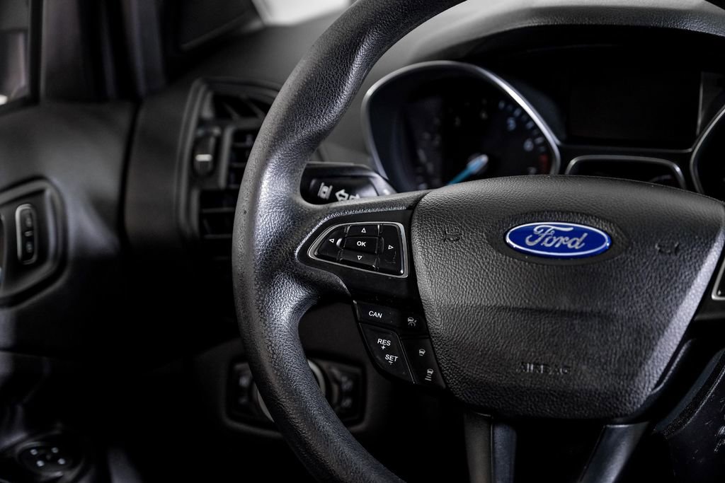Used 2019 Ford Escape SE image 15