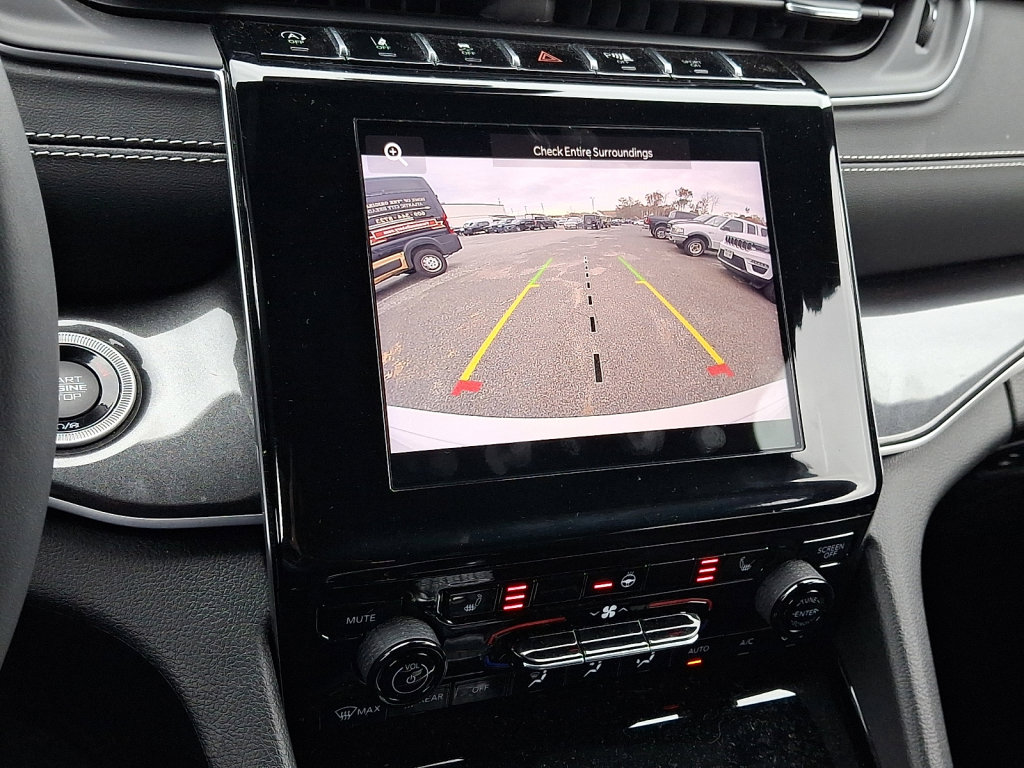 Certified 2023 Jeep Grand Cherokee Altitude AWD/4WD image 25