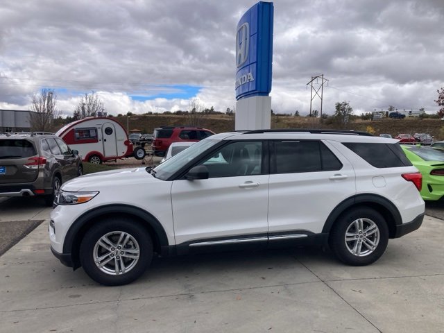 Used 2022 Ford Explorer XLT w/ Equipment Group 202A image 1