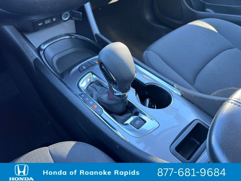 Used 2024 Chevrolet Malibu LT image 26