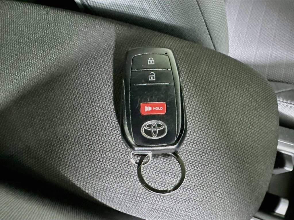 Used 2024 Toyota Corolla Cross AWD Hybrid image 38